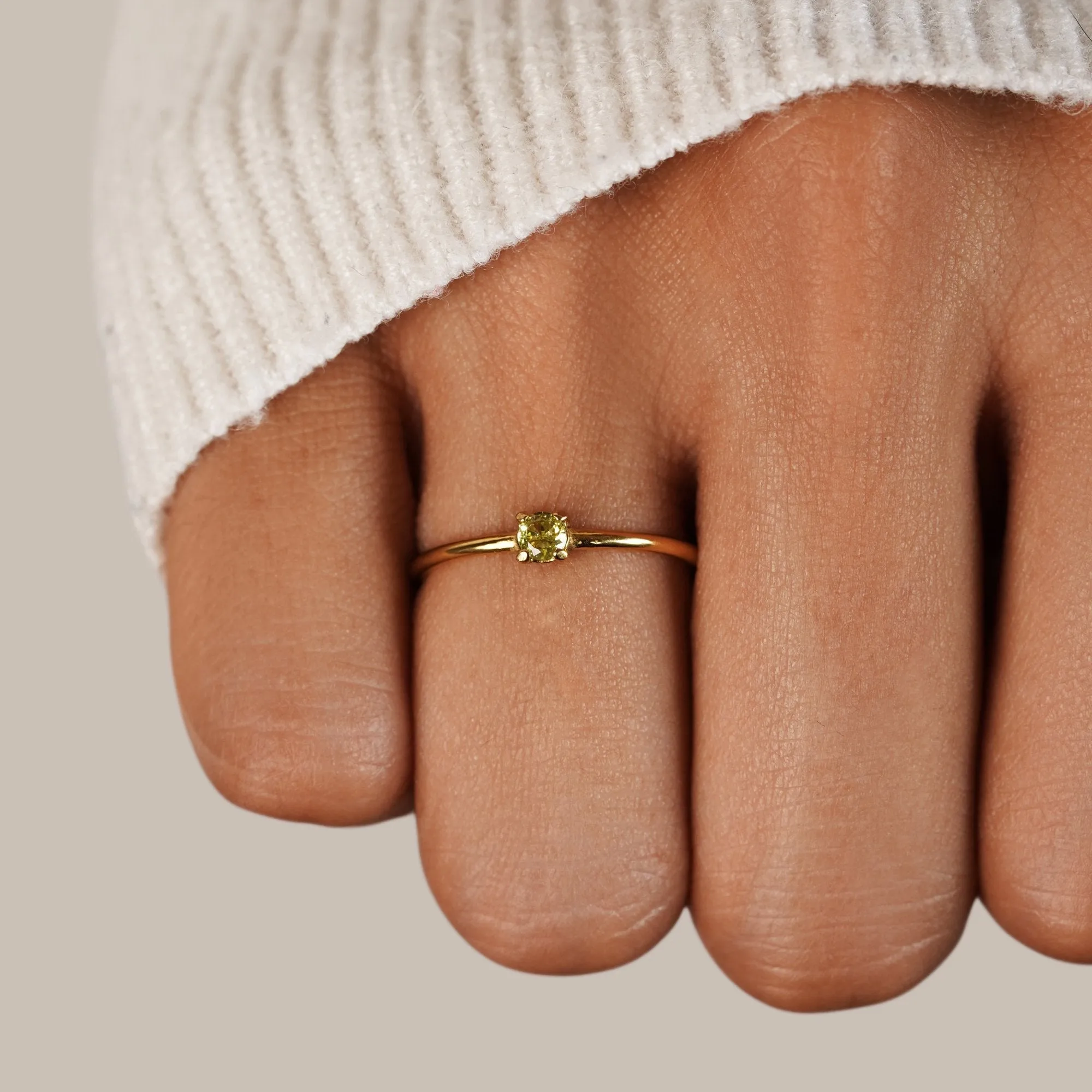 August Birthstone 18K Gold Ring