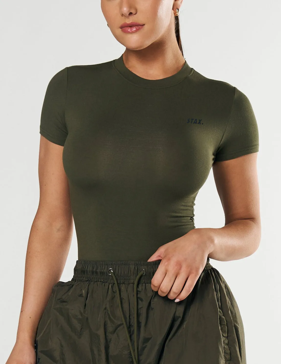 Certainly! Heres an optimized title for an e-commerce product:

Stylish Womens Khaki T-Shirt - Comfortable, Casual, and Perfect for Everyday Wear