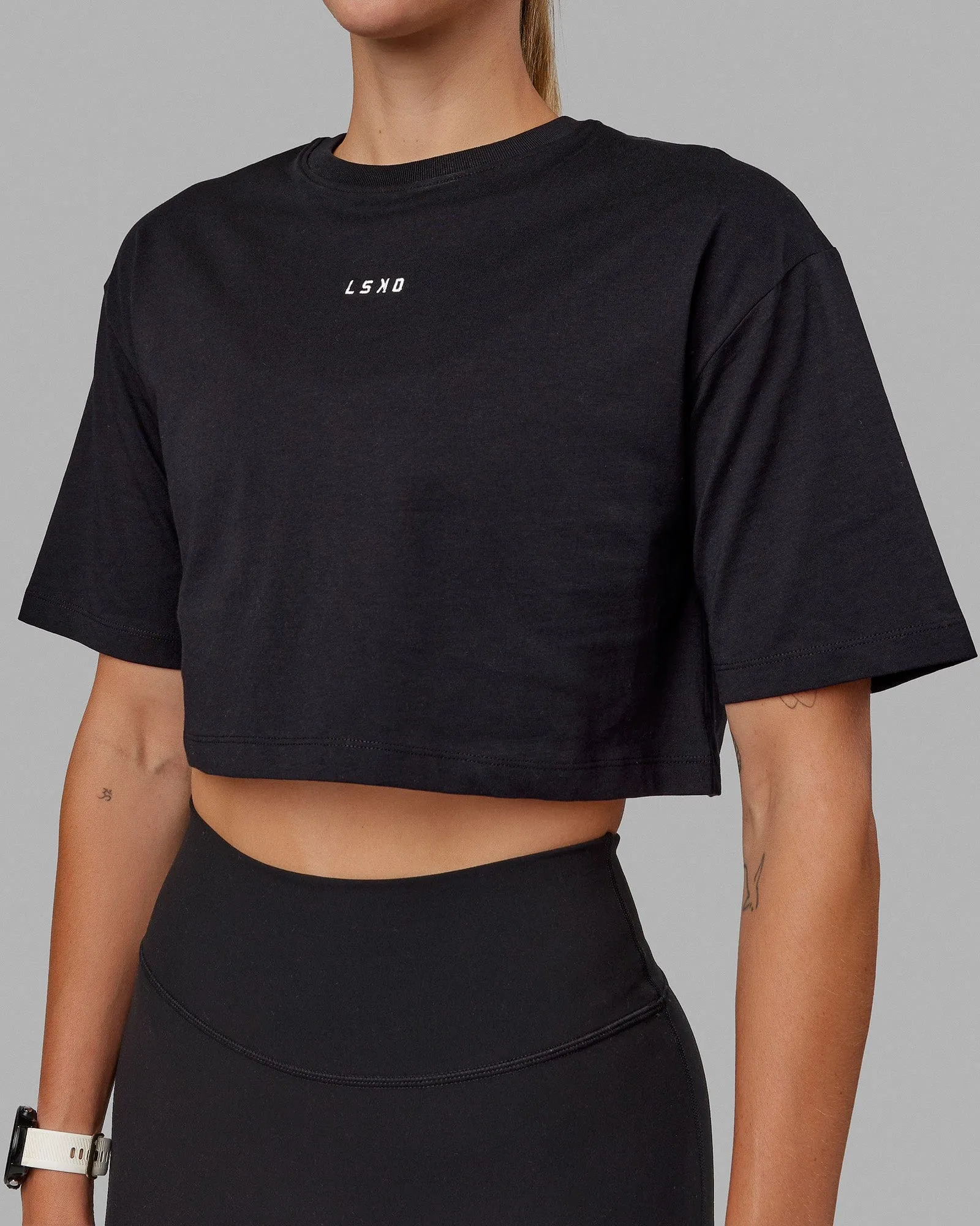 Hustle Cropped Tee - Black