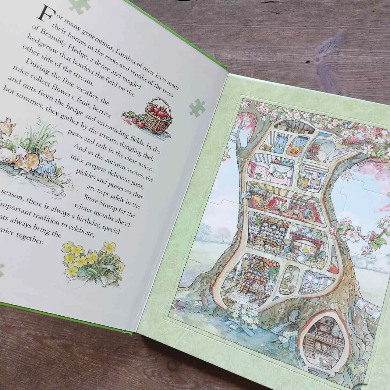 The Brambly Hedge Jigsaw Book