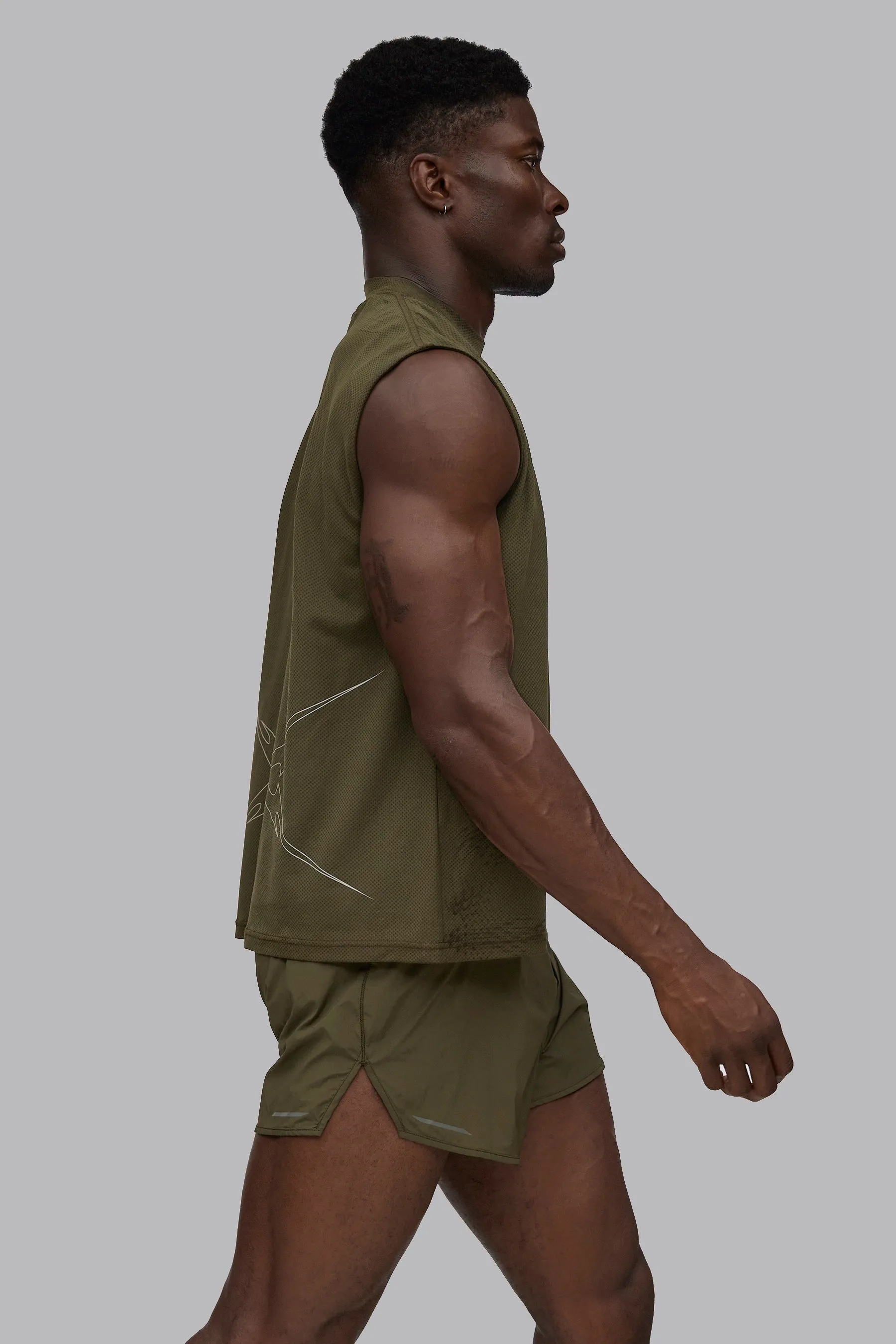 V_DRY GRAPHIC BOXY SLEEVELESS T-SHIRT - Khaki