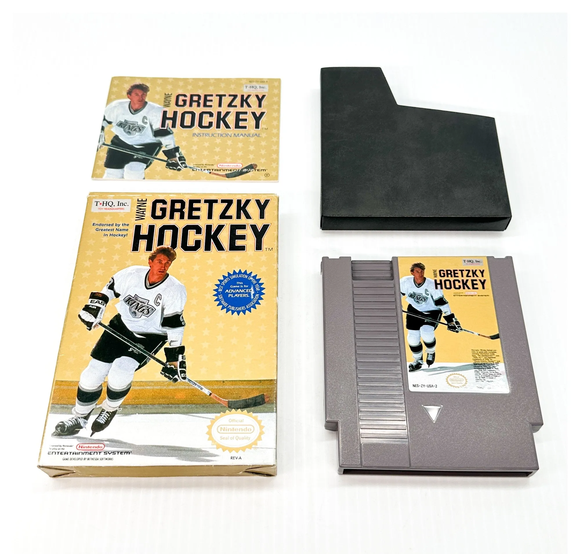 Wayne Gretzky Hockey - NES Game - Complete In Box - White Jersey - Great Condition!